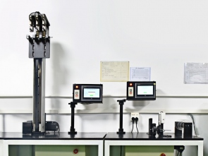 兩臺壽命測試機